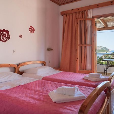 Ulisse Apartments Paleokasztríca Kültér fotó