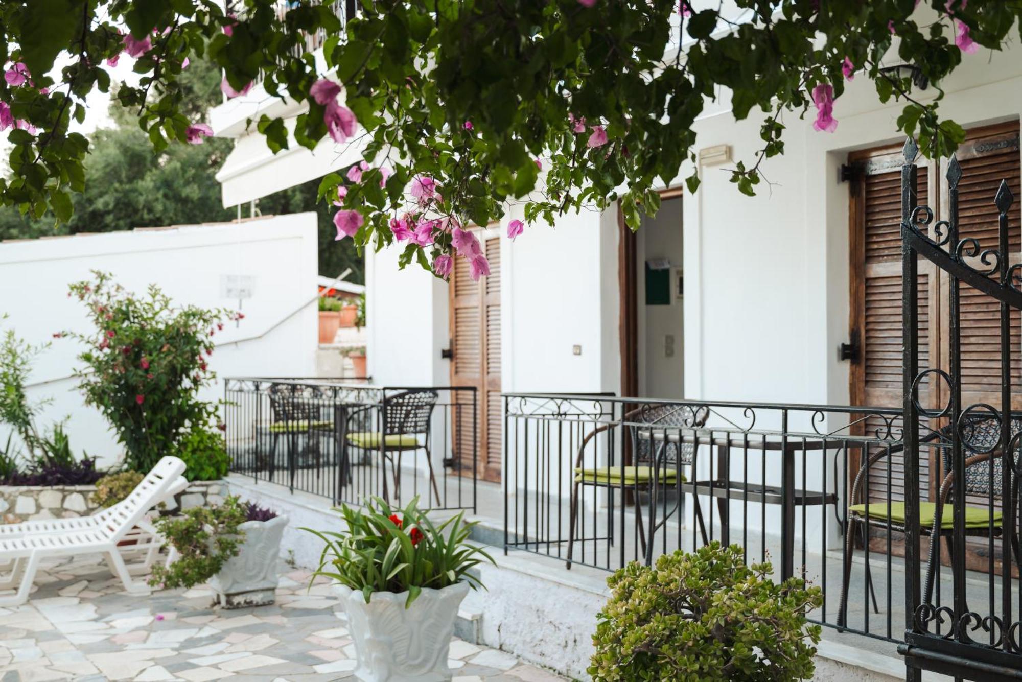 Ulisse Apartments Paleokasztríca Kültér fotó